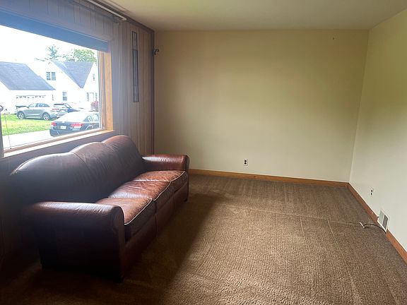 5th image of 49 Dudley Ave APT 1