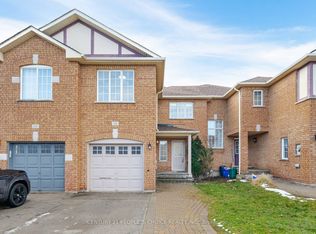2340 Newcastle Cres, Oakville, ON L6M 4P6