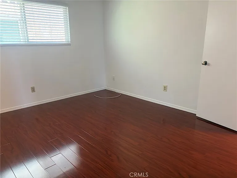 1439 Jellick Ave #B — Photo 13