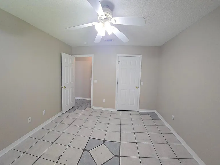418 Pristine Water Ln — Photo 15