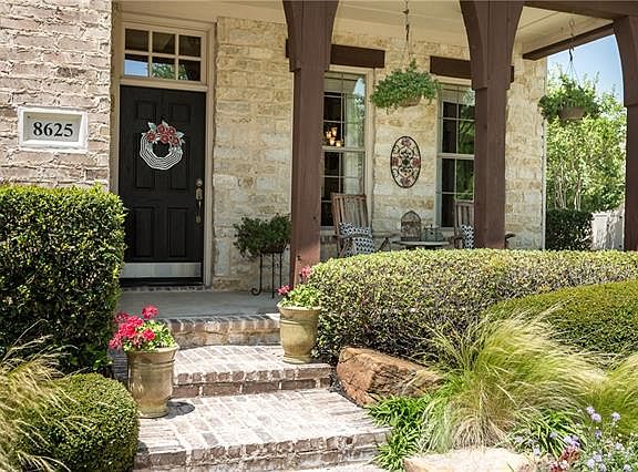 4th image of 8625 Passionvine St