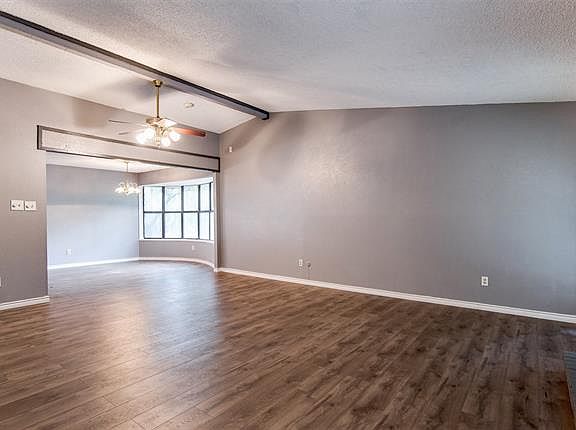 3rd image of 3701 Ravenhill Ln