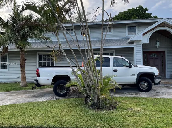 20130 Bel Aire Dr, Cutler Bay, FL 33189