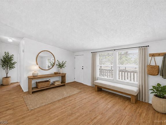 3rd image of 4650 Melissa Ln