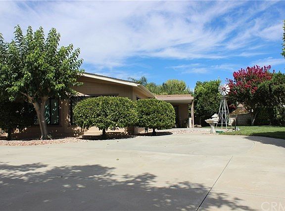 4th image of 43604 Deanne Ct