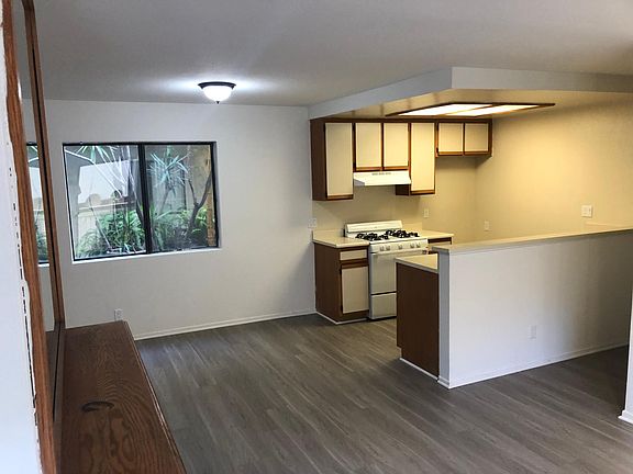 3rd image of 1321 N Vista St APT 110