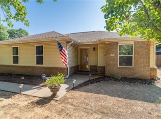 1326 N Tradition Ave, Fayetteville, AR 72704