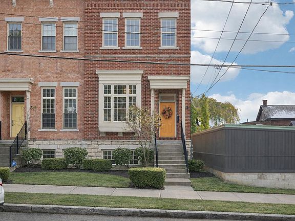 2nd image of 41 W Frankfort St
