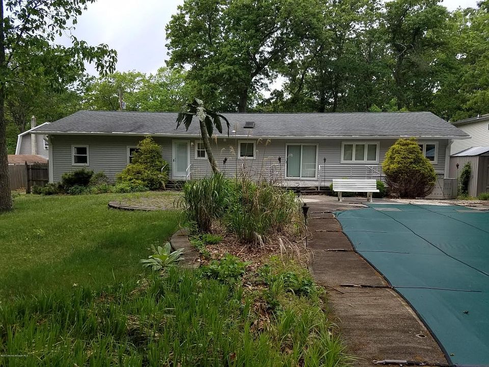2nd image of 75 Pawnee Rd