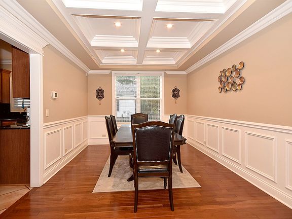 5th image of 464 Bellar Ct