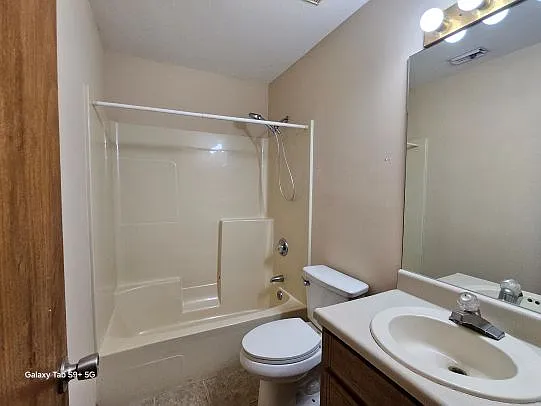 606 Krystal Ln — Photo 7