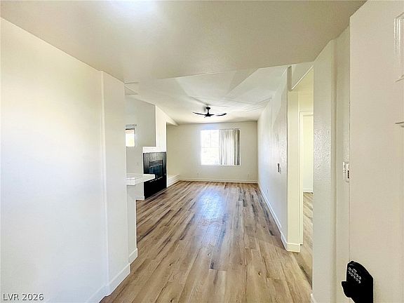 5th image of 912 Duckhorn Ct APT 203