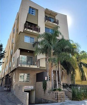 2nd image of 2864 Sunset Pl APT 405