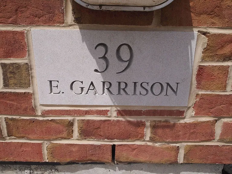 39 E Garrison St — Photo 3