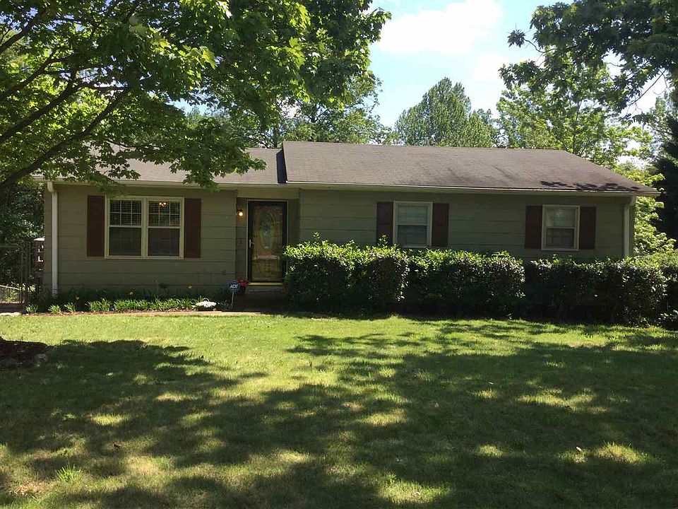 1st image of 70 Willowood Dr