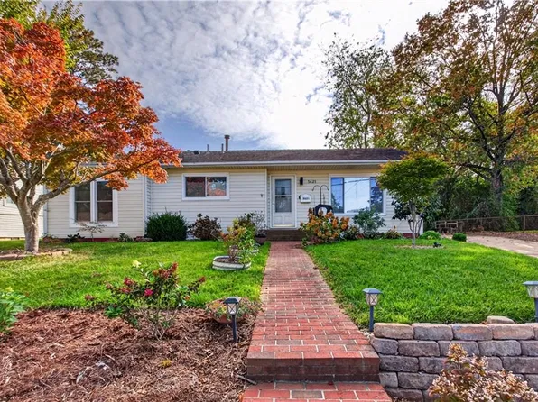 5621 Aurora Dr, Virginia Beach, VA 23455