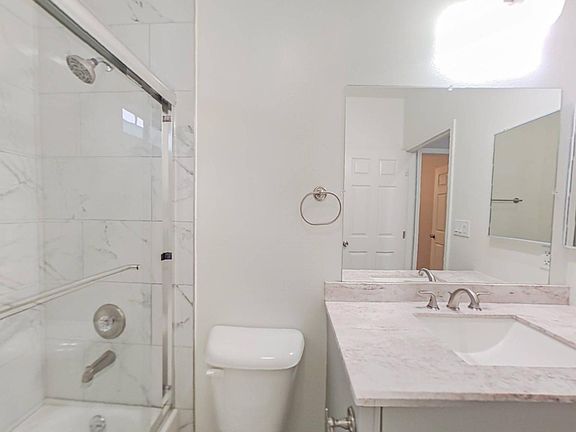 5th image of 456 W 14th St #4