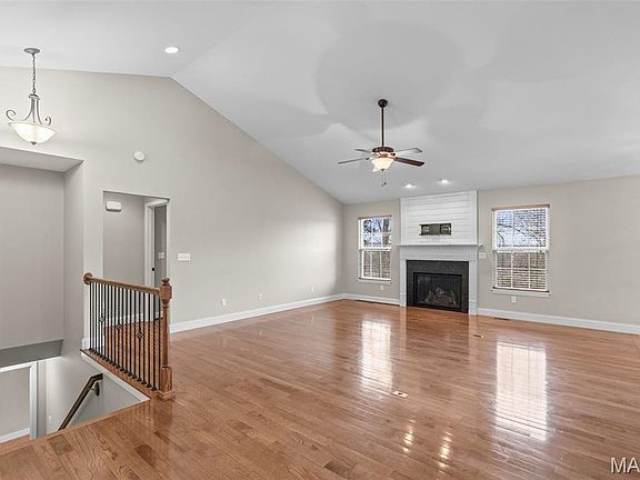 5th image of 311 Englewood Ct
