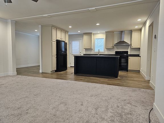 2nd image of 1007 Chateau Blvd #230