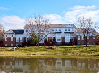 729 W Georgian Ct, Addison, IL 60101