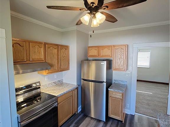 4th image of 4109 Elliot Ave