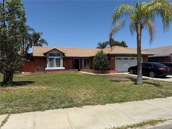 2nd image of 2420 W Sunrise Dr