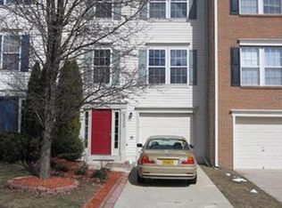 43028 Golf View Dr, Chantilly, VA 20152