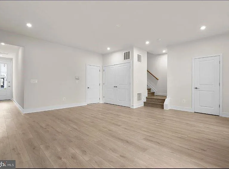 112 Galaxy — Photo 18