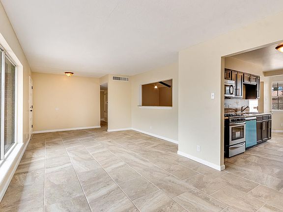 3rd image of 1605 Lomaland Dr