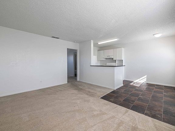 4th image of 2300-2304 Sunrise Ave #1-20