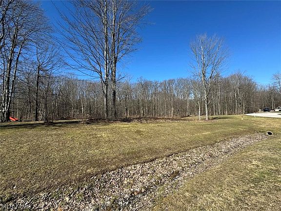 2nd image of Buttonwood Ln
