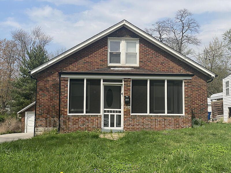 1st image of 3215 Airway Ave