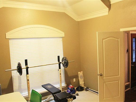 5th image of 2206 Apple Spring Dr