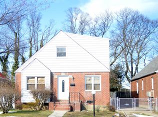 22669 129th Ave, Springfield Gardens, NY 11413