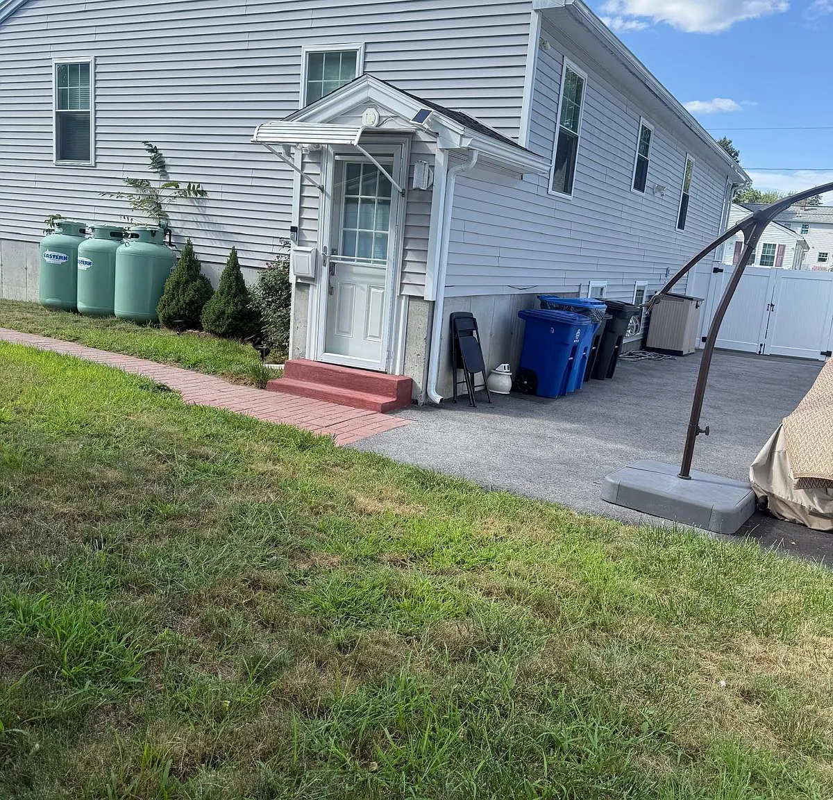1 bed, 1000 sqft, $1,800 — Photo 2
