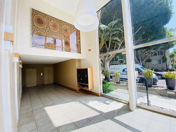 3rd image of 1400 California Ave APT 204