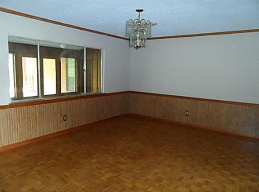 5th image of 5105 Washington Ave