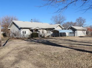 116 W 1st Ave, Caldwell, KS 67022