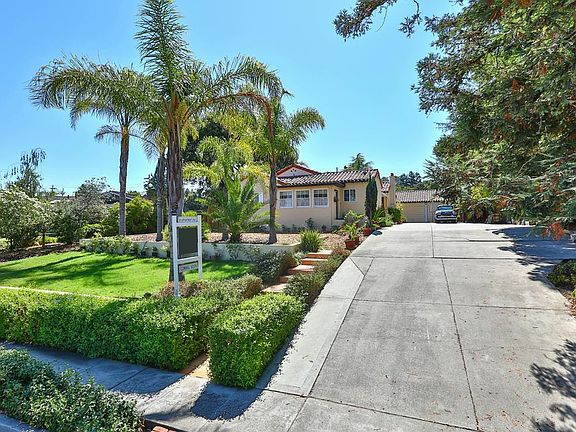 3rd image of 13250 Via Arriba Dr
