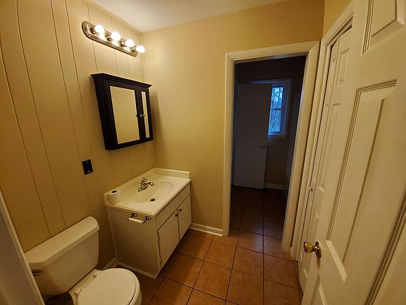 5th image of 2303 Phoenix Dr