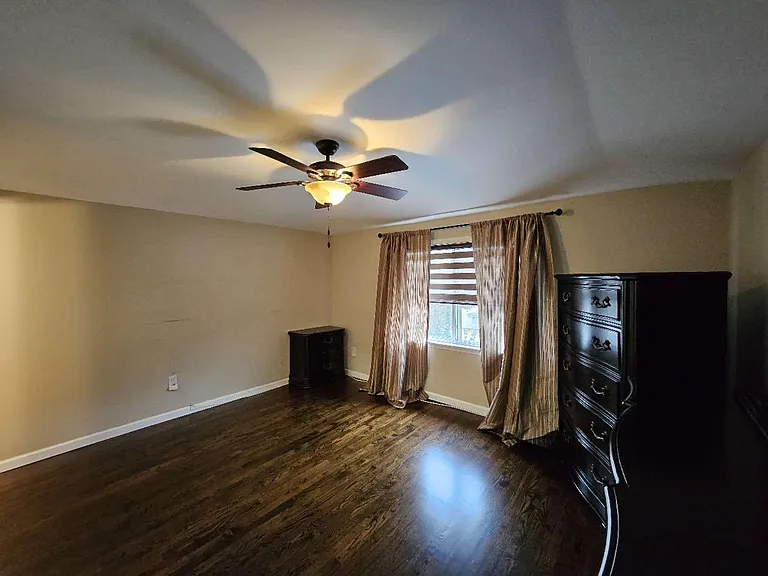 783 Rossville Ave #2 — Photo 18