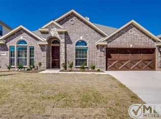 8320 Southern Prairie Dr, Fort Worth, TX 76123