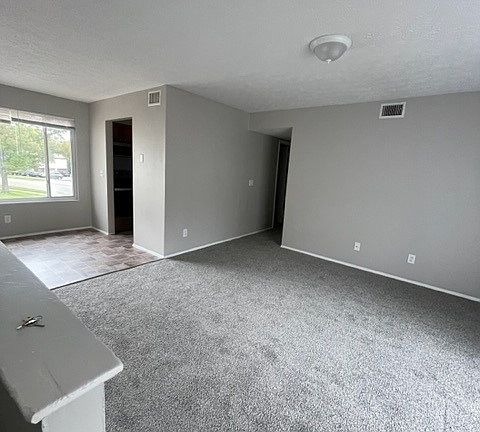 2nd image of 2158 Lincoln Ave