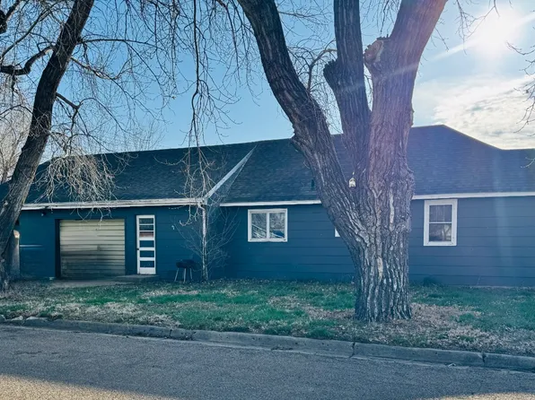 402 1st Ave E, Scranton, ND 58653