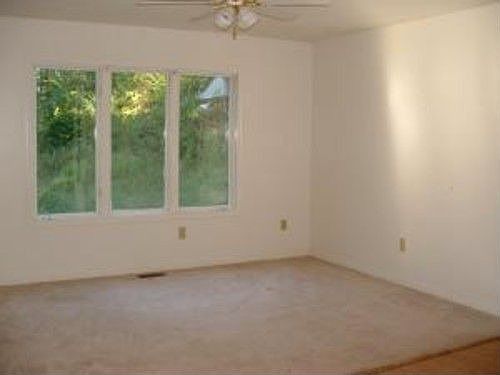 2nd image of 1917 Dogwood Ln