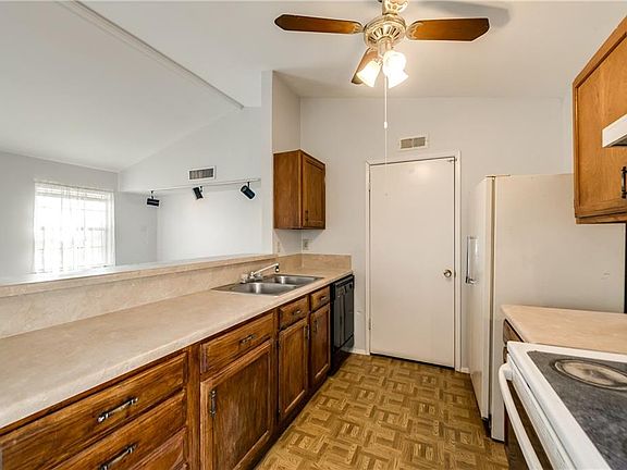 4th image of 6054 McAfee Dr