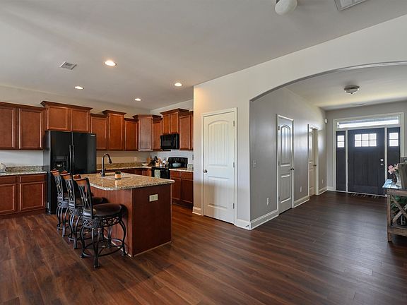 3rd image of 119 Berrigan Pl
