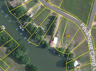 465 Pevahouse Camp Cir, Decaturville, TN 38329