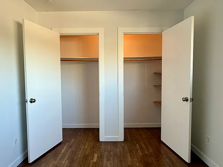 4123 Van Horne Ave — Photo 13