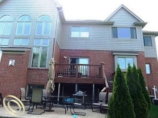 4th image of 24468 Cavendish Ave E